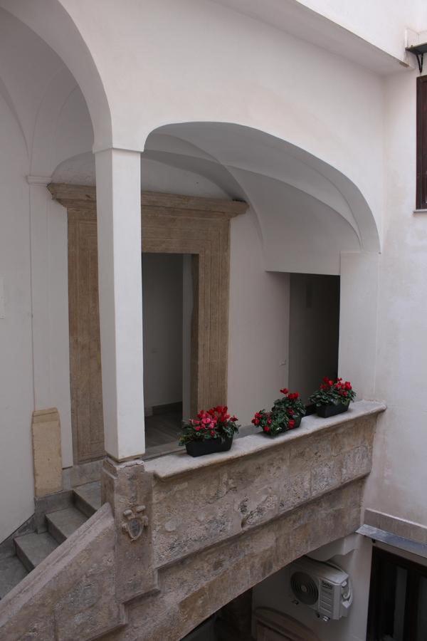 Sant'Andrea - Luxury Rooms In Vucciria Palermo Exteriör bild